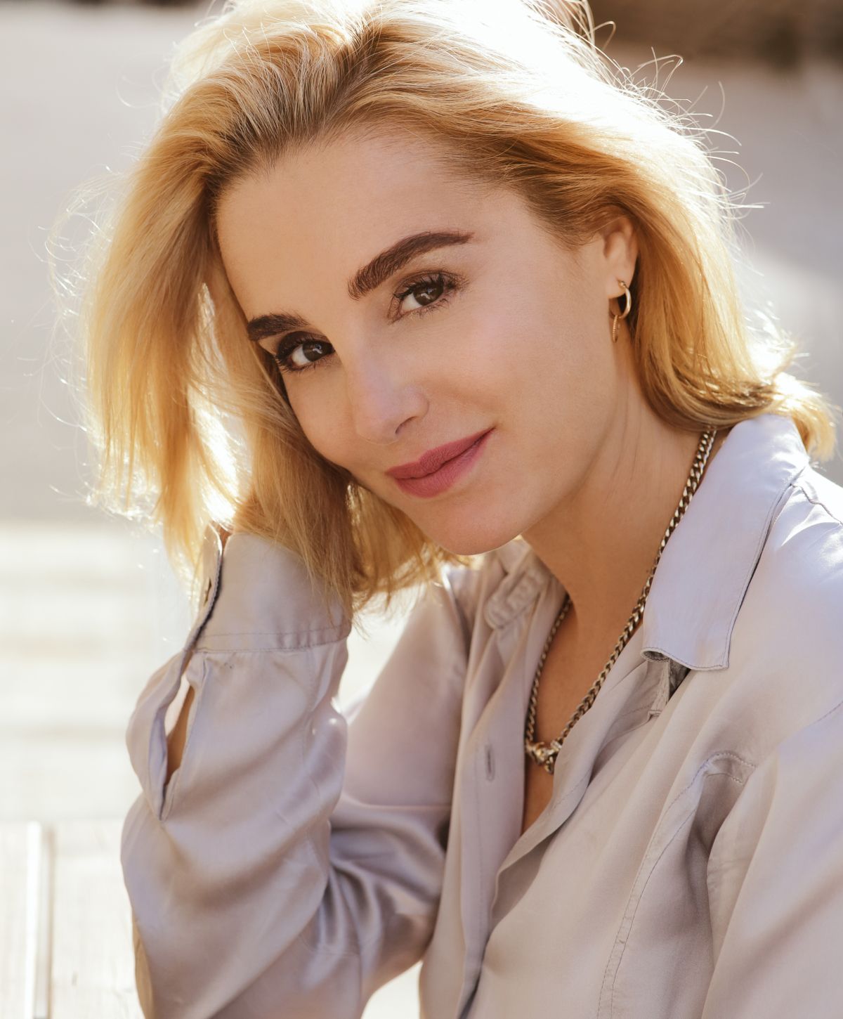 manhattan laser skin rejuvenation model with blonde hair